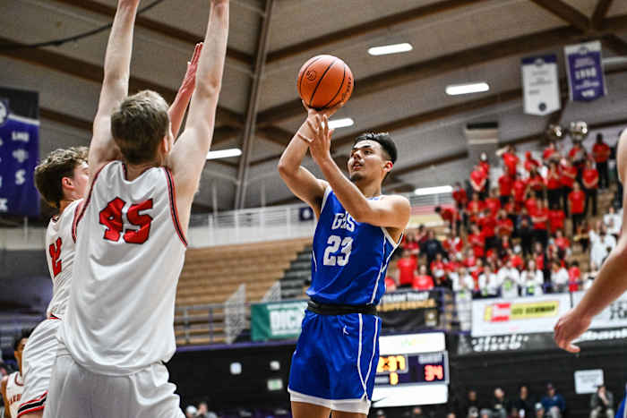 Lincoln Gresham 6A Oregon boys basketball quarterfinal Naji Saker -82